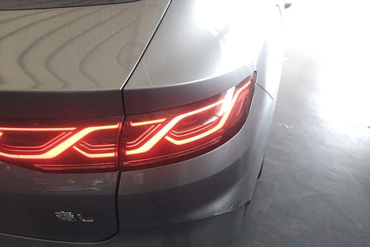 Used BYD Qin L 2024 DM-i 120KM Leading Model Right Rear Taillight