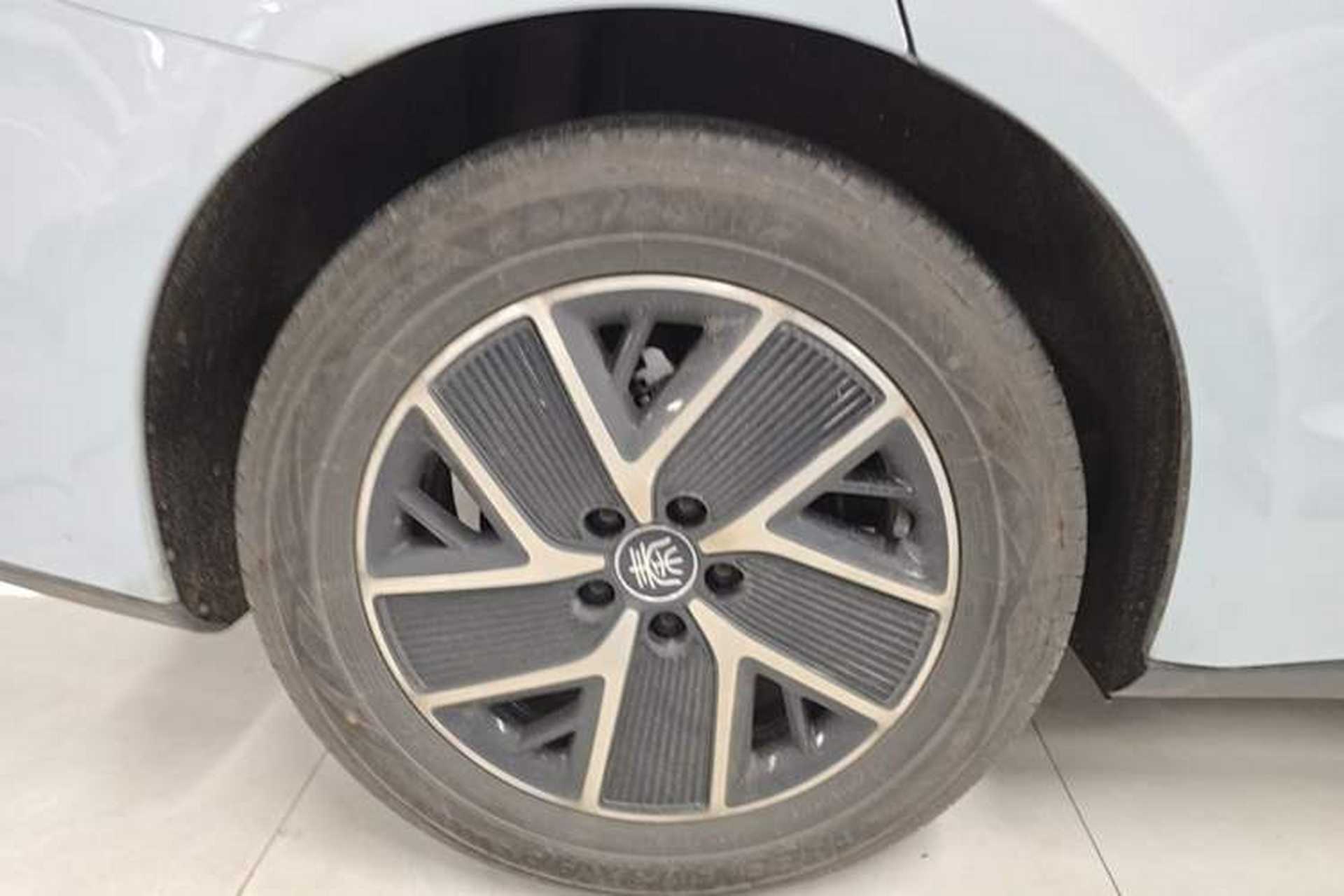 Used BYD Qin L 2024 DM-i 120KM Leading Model Right Rear Wheel Hub