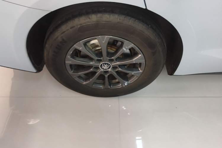 Used BYD Qin L 2024 DM-i 80KM Leading Model Right Rear Wheel Hub