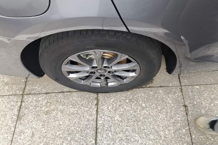 Used BYD Qin L 2024 DM-i 80KM Leading Model Right Rear Wheel Hub