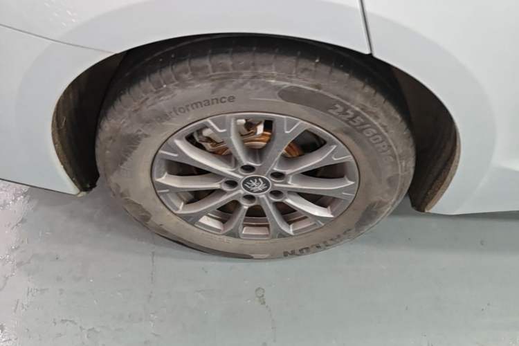 Used BYD Qin L 2024 DM-i 80KM Leading Model Right Rear Wheel Hub