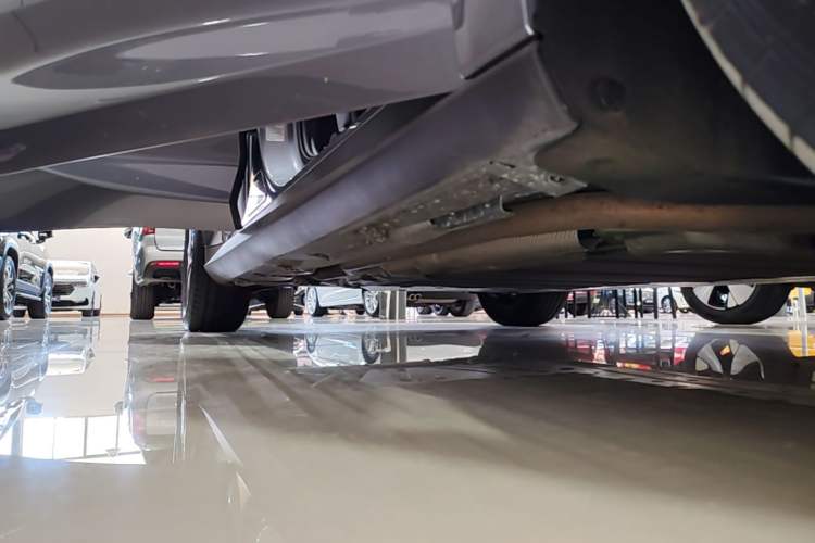 Used BYD Qin L 2024 DM-i 120KM Leading Model Right Side Sill