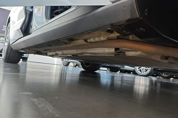 Used BYD Qin L 2024 DM-i 120KM Leading Model Right Side Sill