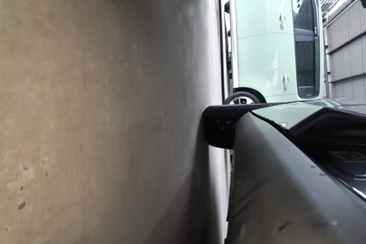 Used BYD Qin L 2024 DM-i 120KM Leading Model Right Side Sill