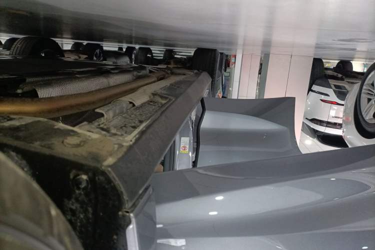 Used BYD Qin L 2024 DM-i 80KM Leading Model Right Side Sill