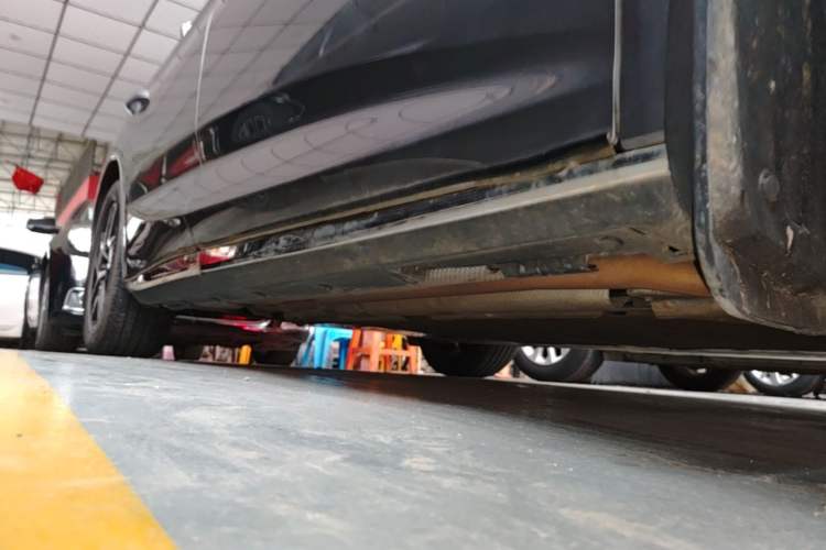 Used BYD Qin L 2024 DM-i 120KM Leading Model Right Side Sill