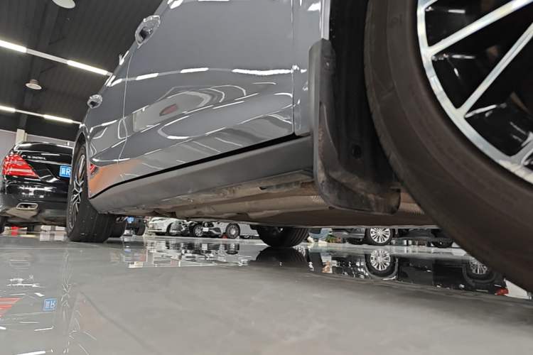 Used BYD Qin L 2024 DM-i 120KM Excellence Model Right Side Sill