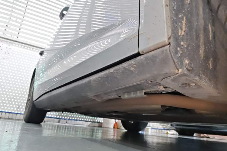 Used BYD Qin L 2024 DM-i 80KM Leading Model Right Side Sill