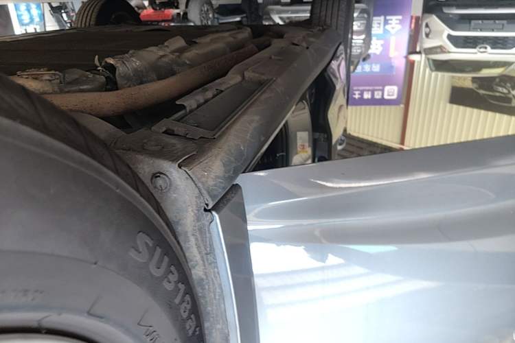 Used BYD Qin L 2024 DM-i 120KM Leading Model Right Side Sill