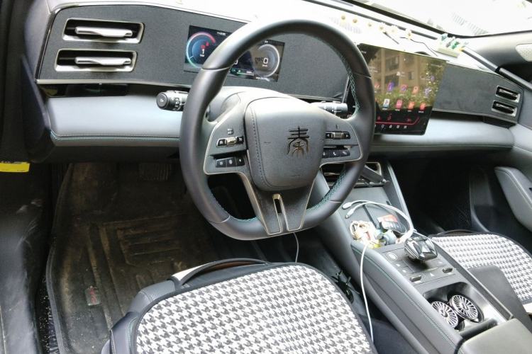 Used BYD Qin L 2024 DM-i 120KM Leading Model Steering Wheel