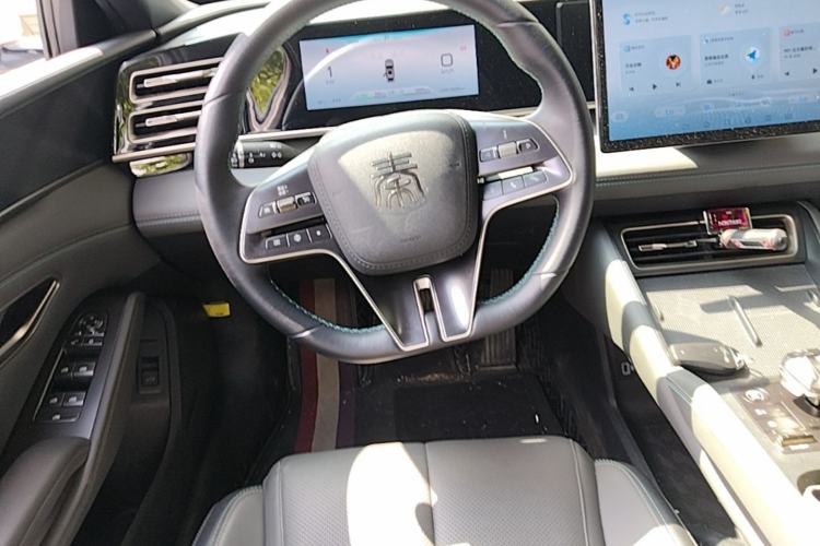 Used BYD Qin L 2024 DM-i 120KM Leading Model Steering Wheel