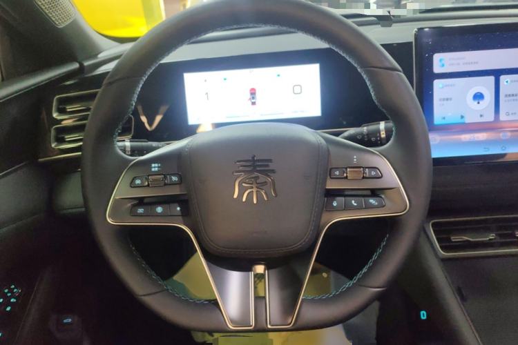 Used BYD Qin L 2024 DM-i 120KM Leading Model Steering Wheel