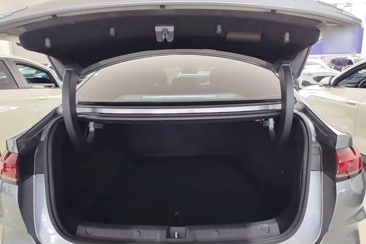 Used BYD Qin L 2024 DM-i 120KM Leading Model Trunk