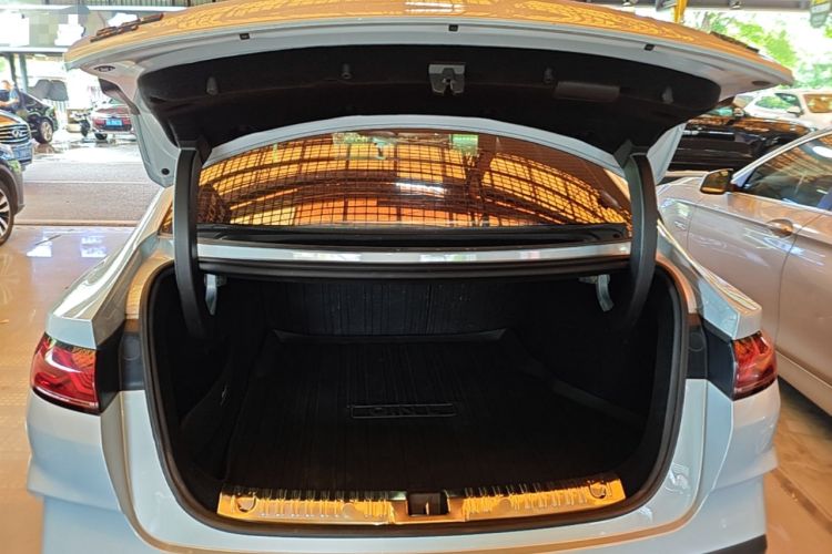 Used BYD Qin L 2024 DM-i 120KM Excellence Model Trunk