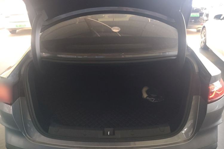 Used BYD Qin L 2024 DM-i 120KM Leading Model Trunk
