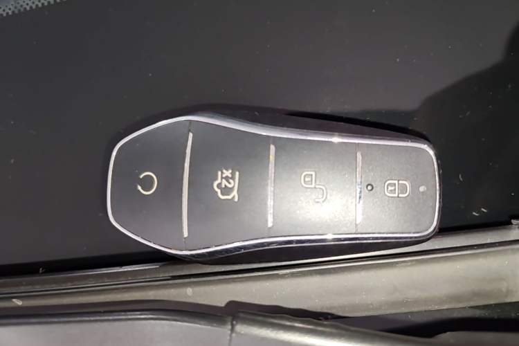 Used BYD Qin L 2024 DM-i 120KM Leading Model Vehicle Key
