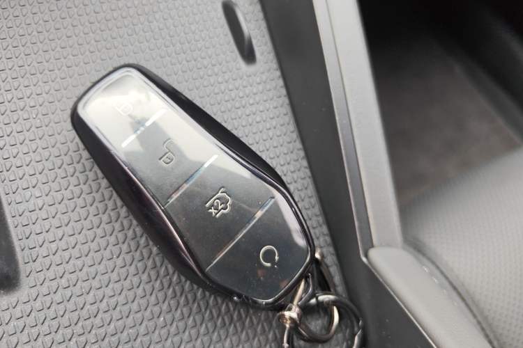 Used BYD Qin L 2024 DM-i 80KM Leading Model Vehicle Key