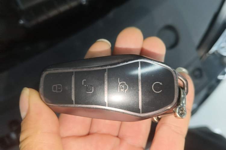 Used BYD Qin L 2024 DM-i 80KM Leading Model Vehicle Key
