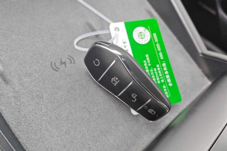 Used BYD Qin L 2024 DM-i 120KM Excellence Model Vehicle Key