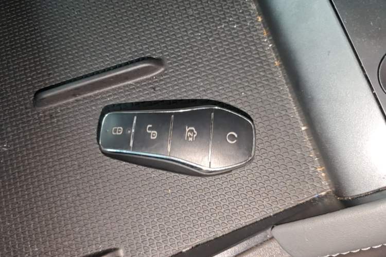Used BYD Qin L 2024 DM-i 80KM Leading Model Vehicle Key