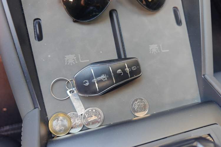 Used BYD Qin L 2024 DM-i 120KM Leading Model Vehicle Key