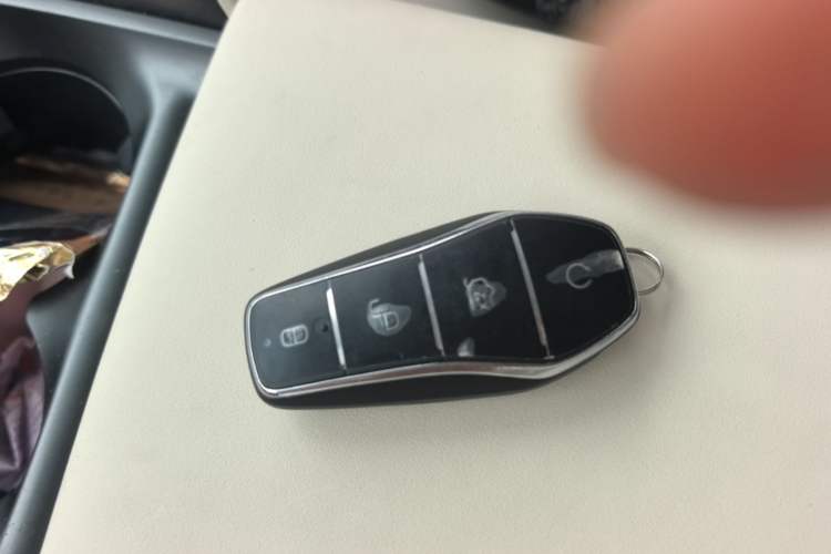 Used BYD Qin L 2024 DM-i 80KM Leading Model Vehicle Key
