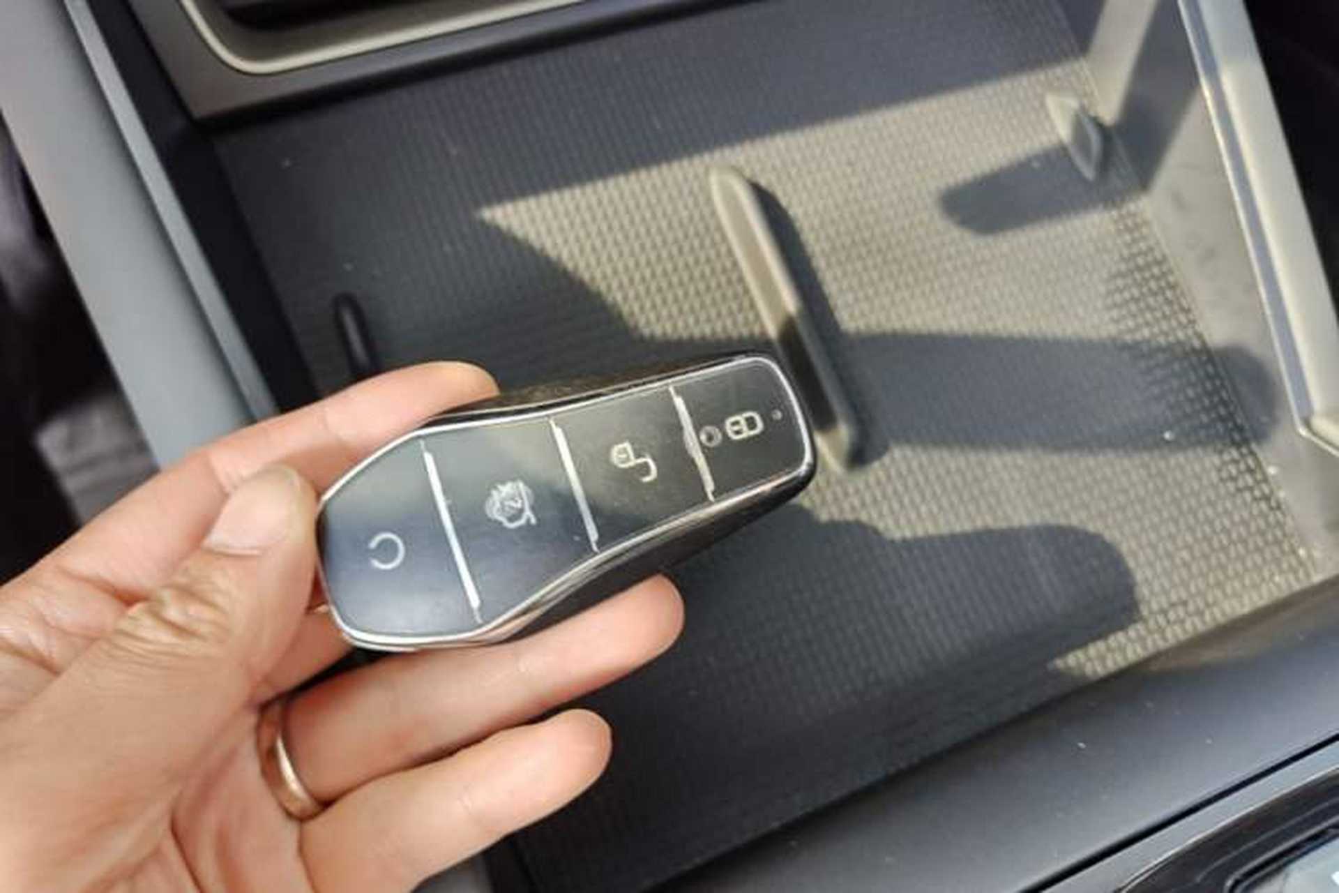 Used BYD Qin L 2024 DM-i 80KM Beyond Model Vehicle Key