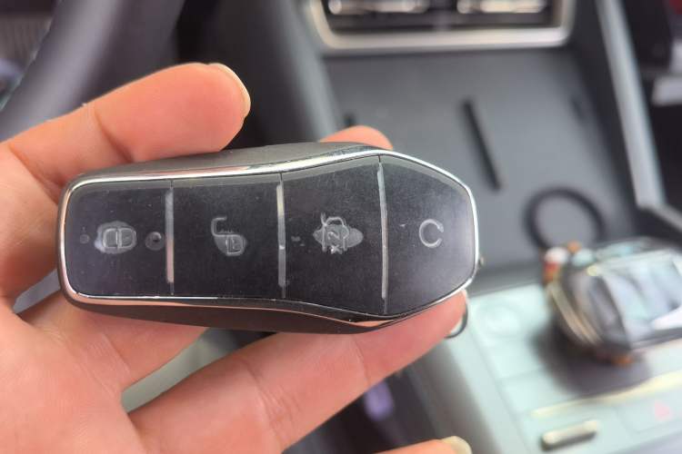 Used BYD Qin L 2024 DM-i 120KM Leading Model Vehicle Key