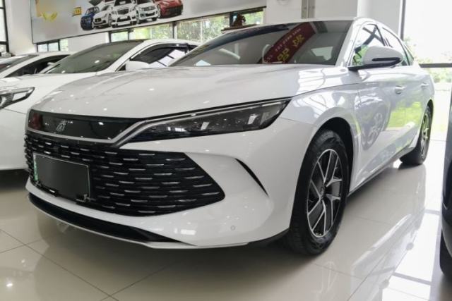 Ojetý BYD Qin L 2024 DM-i 120KM Beyond Model