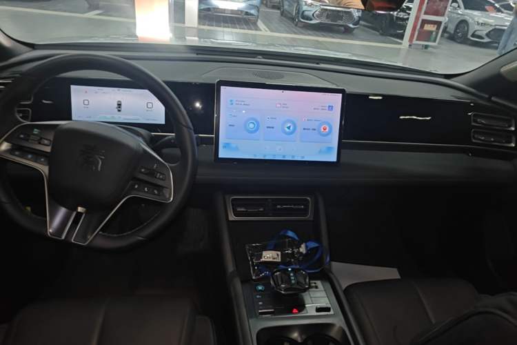 Used BYD Qin L 2024 DM-i 80KM Beyond Model Audio And AC Panel