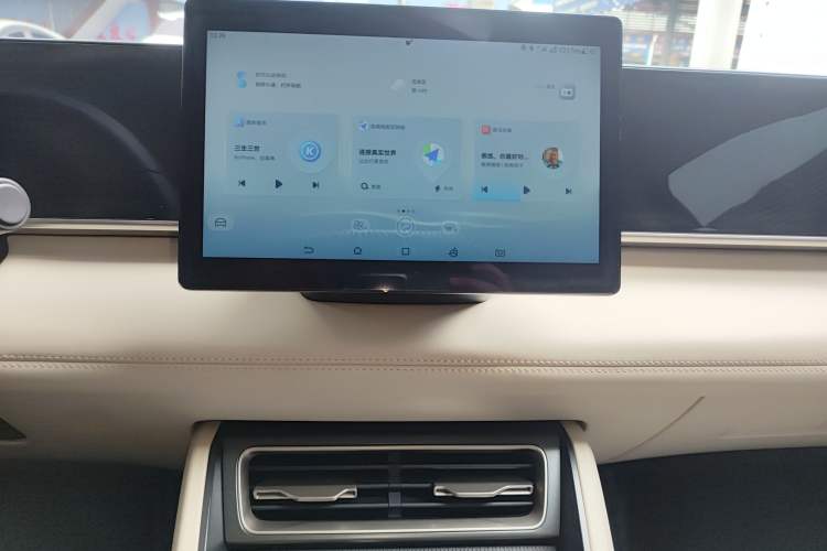 Used BYD Qin L 2024 DM-i 80KM Leading Model Audio And AC Panel