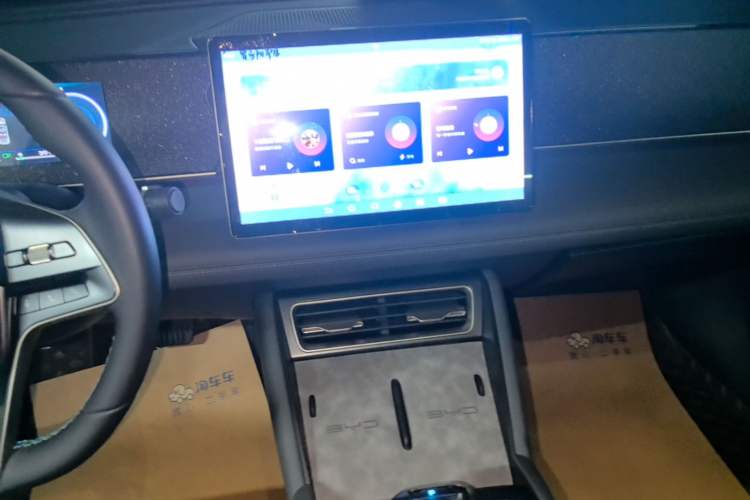 Used BYD Qin L 2024 DM-i 120KM Beyond Model Audio And AC Panel