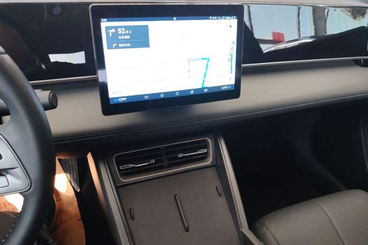 Used BYD Qin L 2024 DM-i 80KM Leading Model Audio And AC Panel