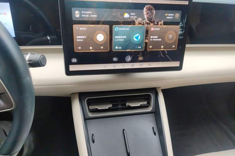 Used BYD Qin L 2024 DM-i 120KM Beyond Model Audio And AC Panel