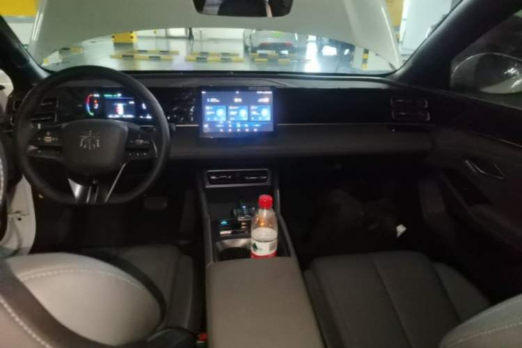 Used BYD Qin L 2024 DM-i 80KM Leading Model Audio And AC Panel