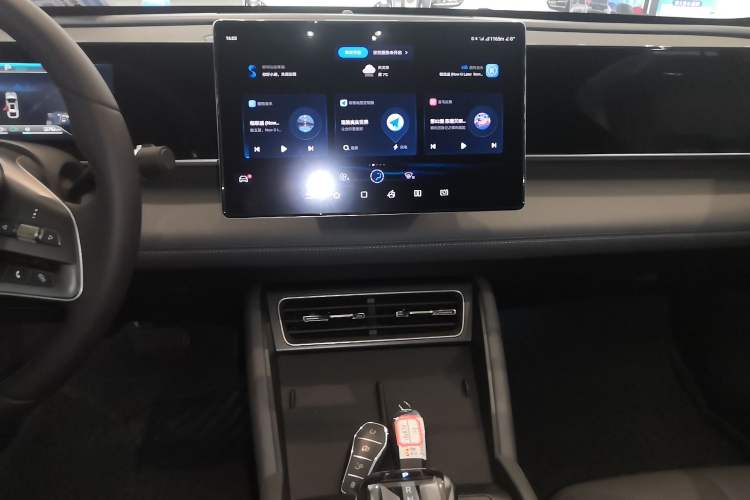 Used BYD Qin L 2024 DM-i 120KM Beyond Model Audio And AC Panel