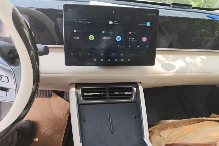 Used BYD Qin L 2024 DM-i 120KM Leading Model Audio And AC Panel