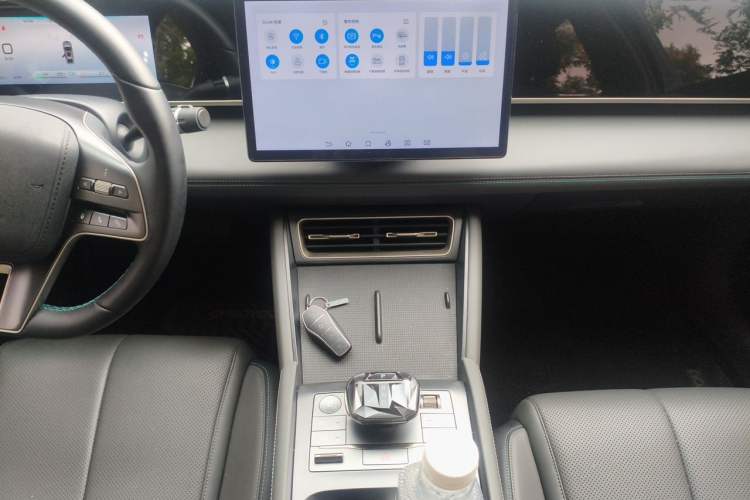 Used BYD Qin L 2024 DM-i 80KM Beyond Model Audio And AC Panel