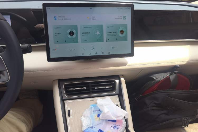 Used BYD Qin L 2024 DM-i 120KM Beyond Model Audio And AC Panel