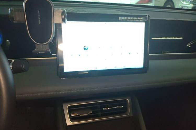 Used BYD Qin L 2024 DM-i 80KM Leading Model Audio And AC Panel