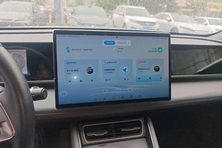 Used BYD Qin L 2024 DM-i 120KM Excellence Model Audio And AC Panel
