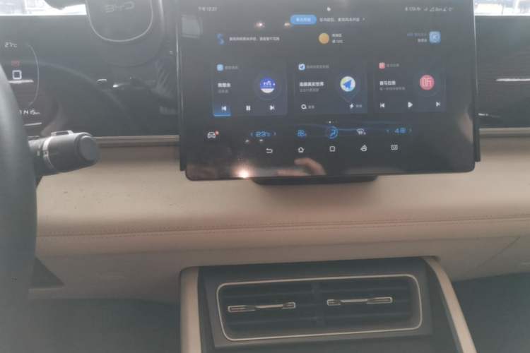 Used BYD Qin L 2024 DM-i 80KM Leading Model Audio And AC Panel