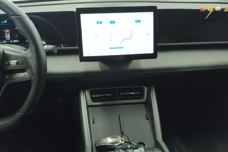Used BYD Qin L 2024 DM-i 80KM Leading Model Audio And AC Panel