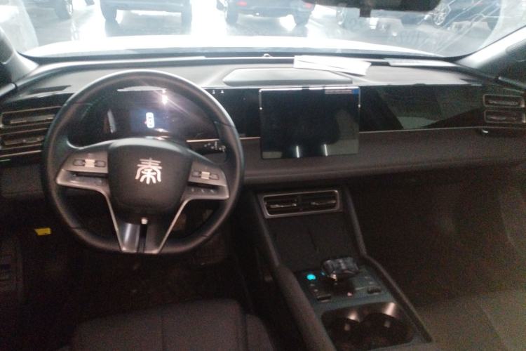 Used BYD Qin L 2024 DM-i 80KM Leading Model Center Console