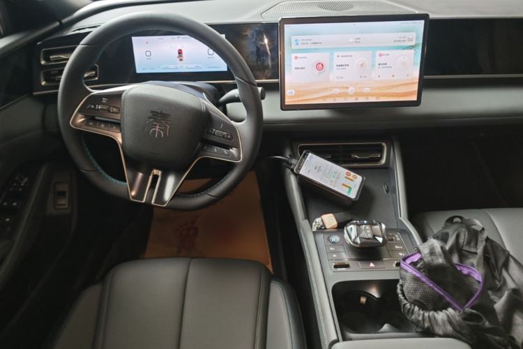 Used BYD Qin L 2024 DM-i 80KM Beyond Model Center Console