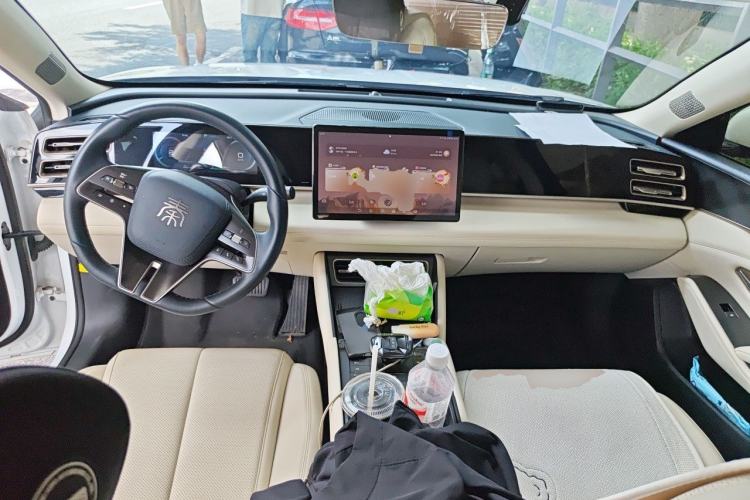 Used BYD Qin L 2024 DM-i 80KM Beyond Model Center Console