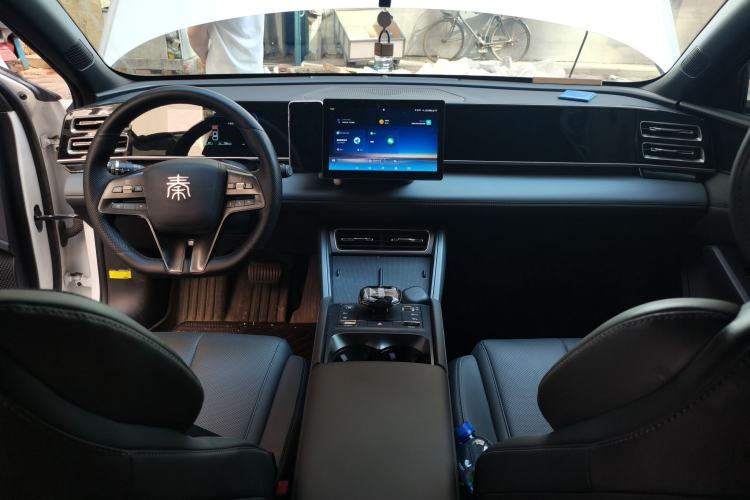Used BYD Qin L 2024 DM-i 80KM Leading Model Center Console
