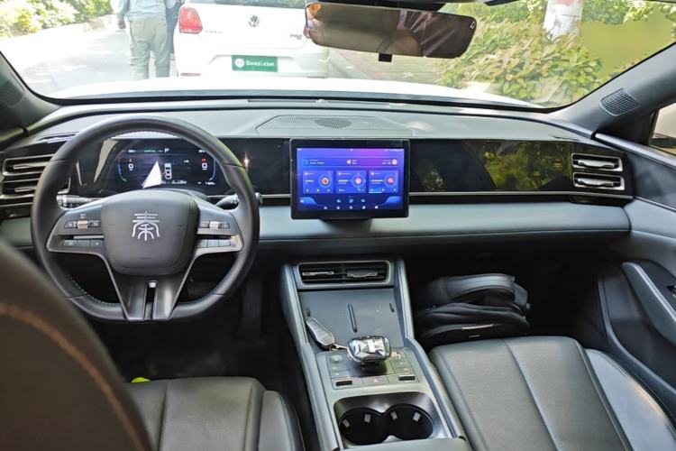 Used BYD Qin L 2024 DM-i 80KM Leading Model Center Console