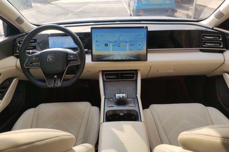 Used BYD Qin L 2024 DM-i 120KM Excellence Model Center Console