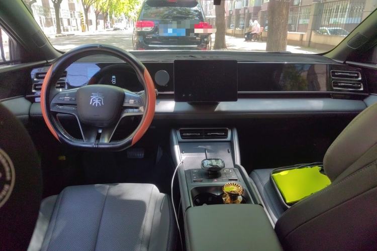 Used BYD Qin L 2024 DM-i 80KM Leading Model Center Console
